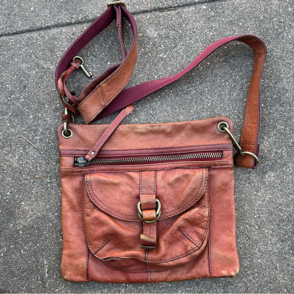 leather fossil bag ✨